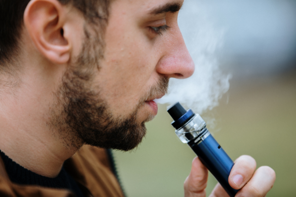 can you smoke a vape while it's charging How to charge a vape?