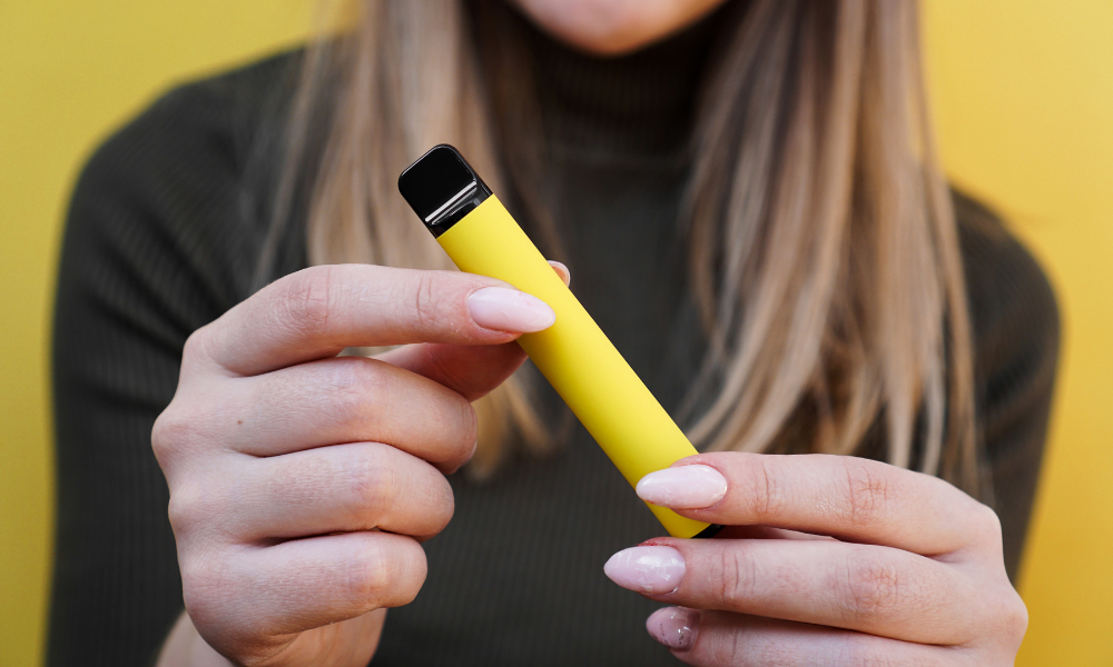 The F-RESIN MAX: Disposable E-Cigarettes